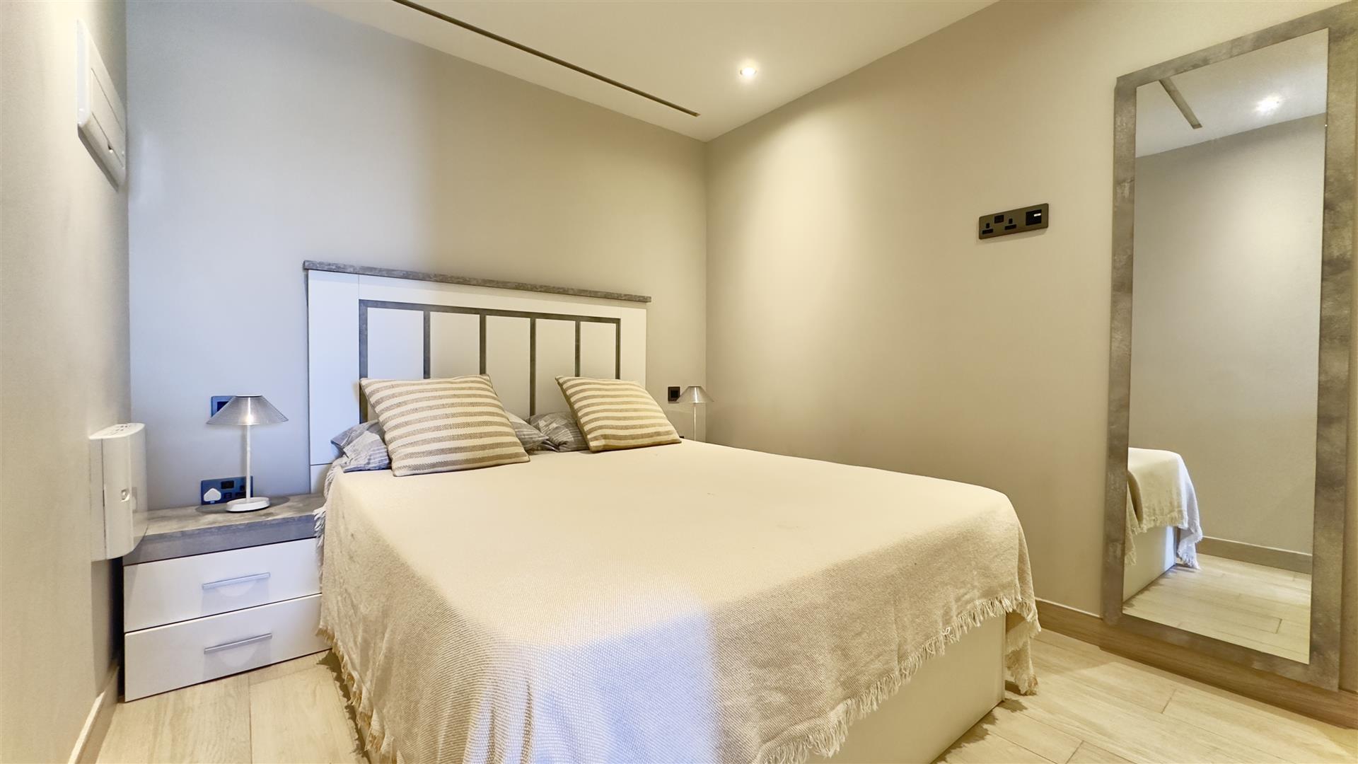 Image of Apartment for Sale in Marina Club-Gibraltar, Image 3